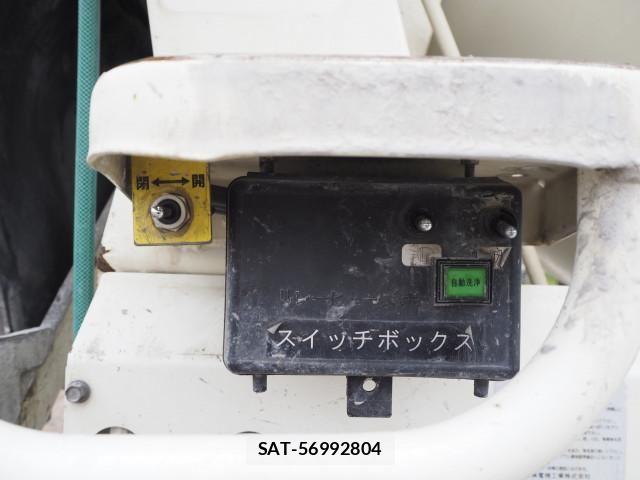 Mitsubishi FIGHTER 2016-03 8666134-15