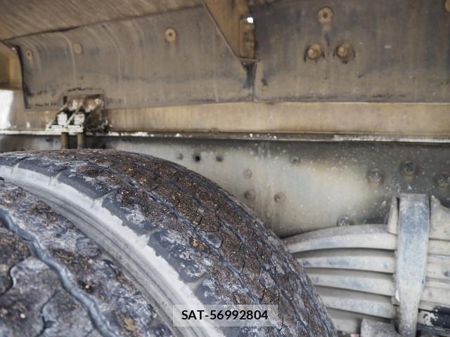 Mitsubishi FIGHTER 2016-03 8666134-18