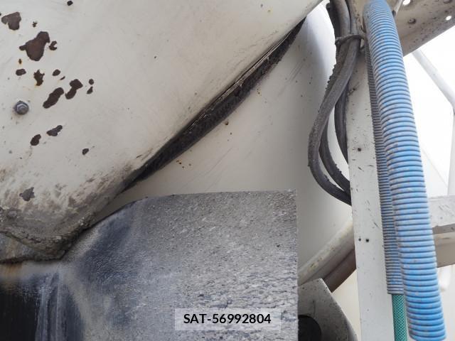 Mitsubishi FIGHTER 2016-03 8666134-21