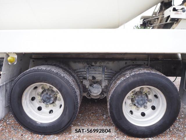 Mitsubishi FIGHTER 2016-03 8666134-27