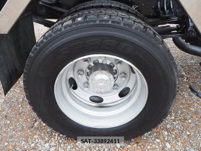 Mitsubishi FIGHTER 2006-10 8666133-23