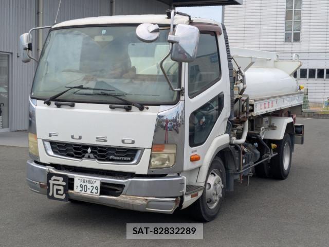 Mitsubishi FIGHTER 2013-02 8659055-0