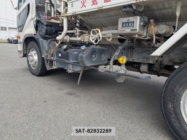 Mitsubishi FIGHTER 2013-02 8659055-9
