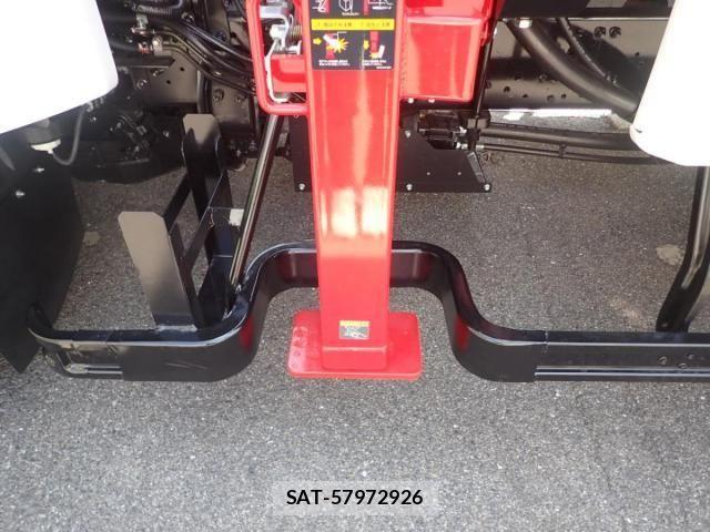 Mitsubishi FIGHTER 2026-05 8685541-10