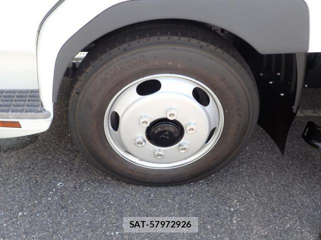 Mitsubishi FIGHTER 2026-05 8685541-27