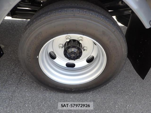Mitsubishi FIGHTER 2026-05 8685541-28