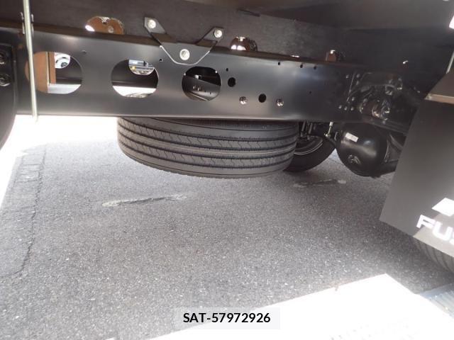 Mitsubishi FIGHTER 2026-05 8685541-5
