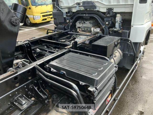 Mitsubishi FIGHTER 2020-08 8685549-12