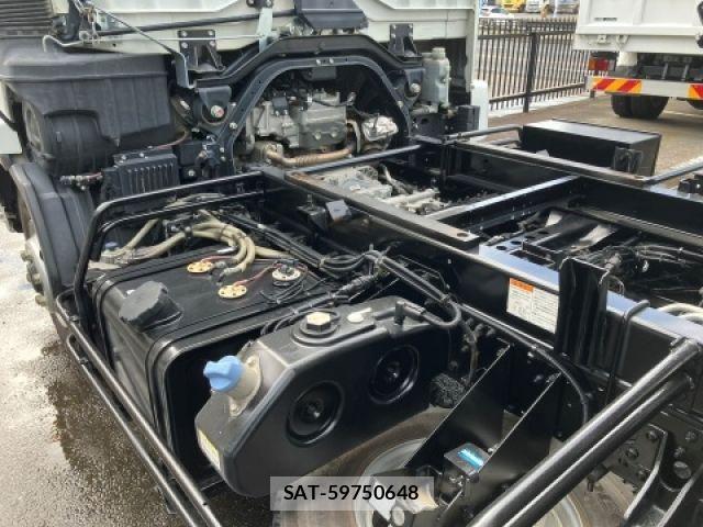 Mitsubishi FIGHTER 2020-08 8685549-13