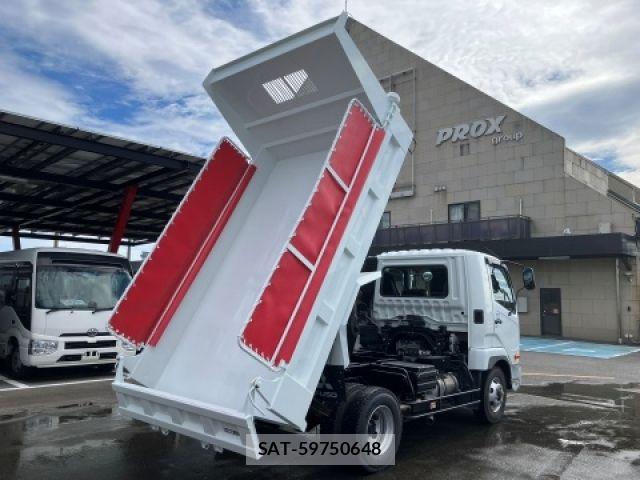Mitsubishi FIGHTER 2020-08 8685549-1