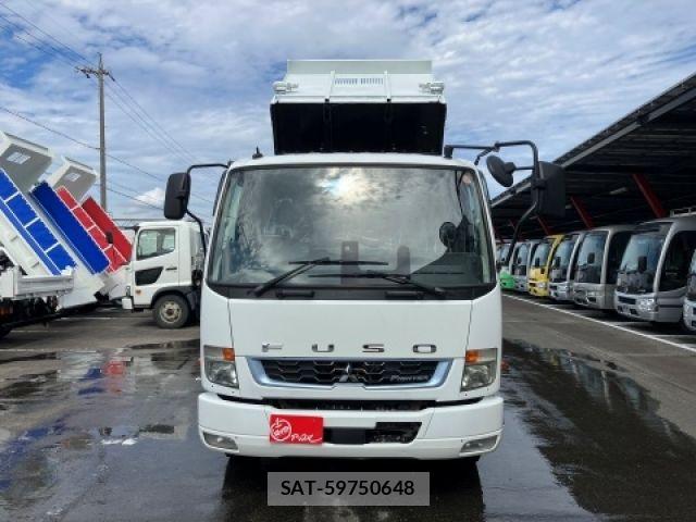 Mitsubishi FIGHTER 2020-08 8685549-2