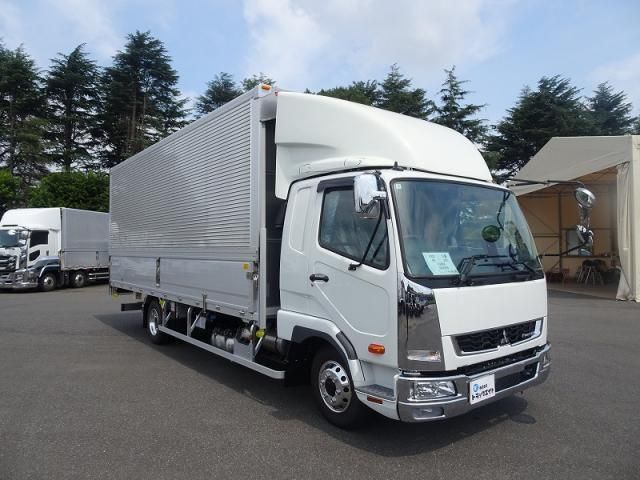 Mitsubishi FIGHTER 2026-01 8732924-1
