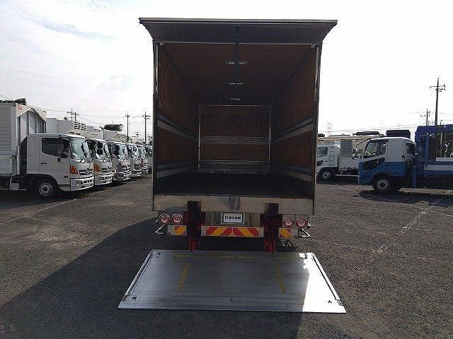 Mitsubishi FIGHTER 2019-09 8732948-4