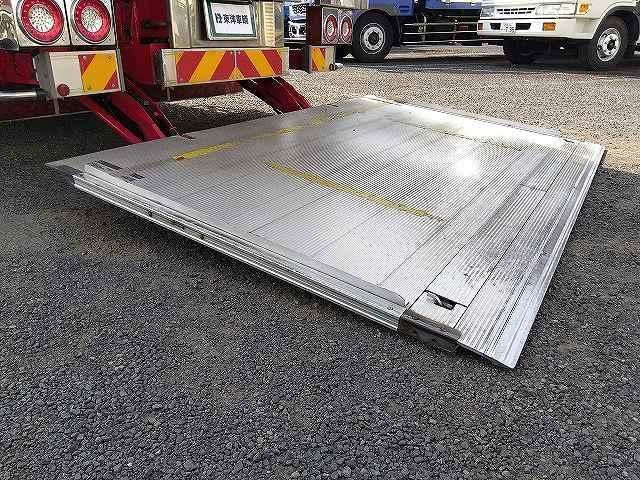 Mitsubishi FIGHTER 2019-09 8732948-5