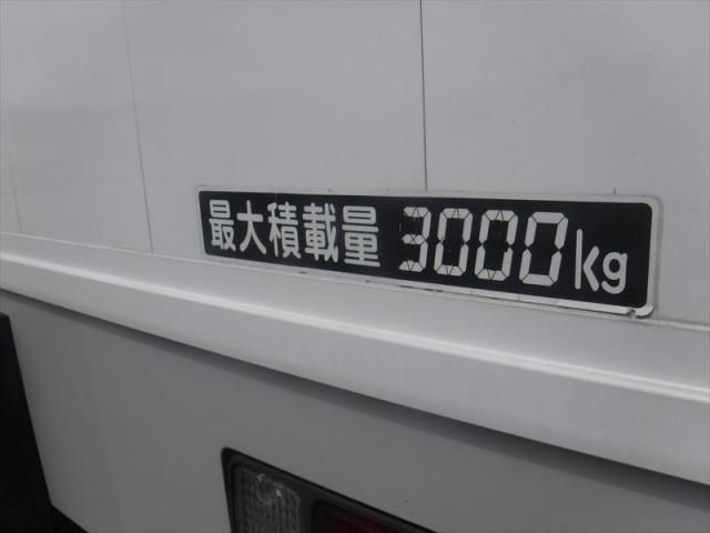 Mitsubishi FIGHTER 2019-10 8732946-14
