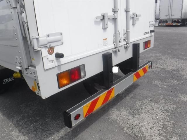 Mitsubishi FIGHTER 2019-10 8732946-17
