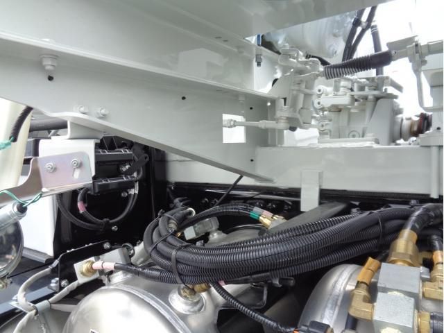 Mitsubishi FIGHTER 2025-12 8732926-14