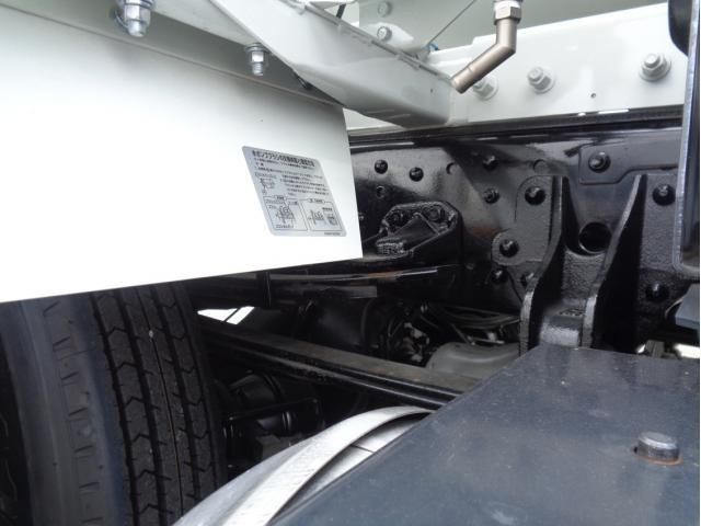 Mitsubishi FIGHTER 2025-12 8732926-15