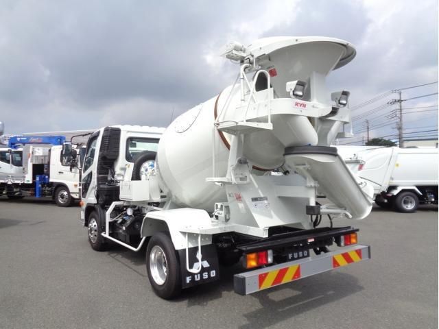 Mitsubishi FIGHTER 2025-12 8732926-3