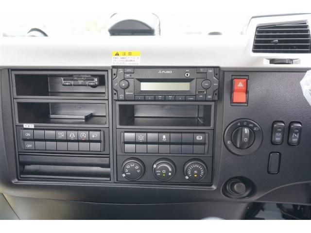 Mitsubishi FIGHTER 2026-05 8732925-25