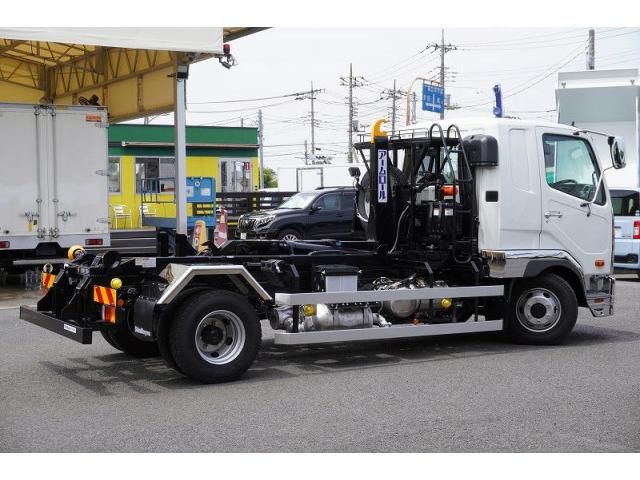Mitsubishi FIGHTER 2026-05 8732925-7