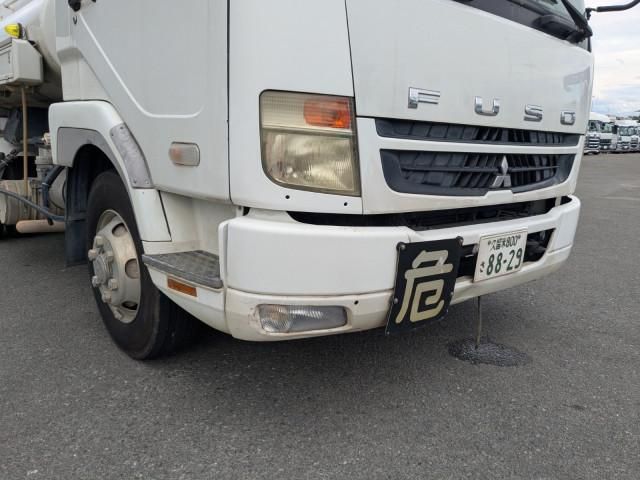 Mitsubishi FIGHTER 2012-03 8770677-26