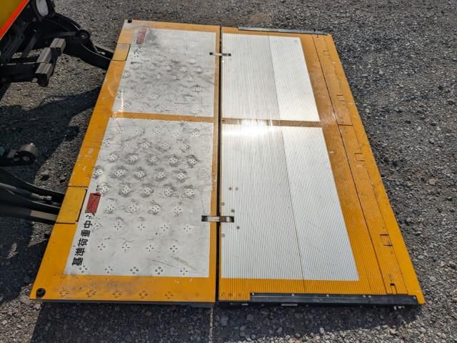 Mitsubishi FIGHTER 2010-08 8770676-9