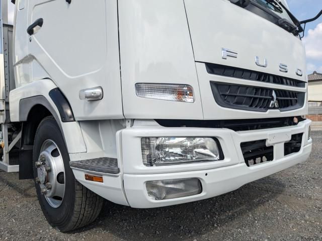 Mitsubishi FIGHTER 2010-08 8770676-25