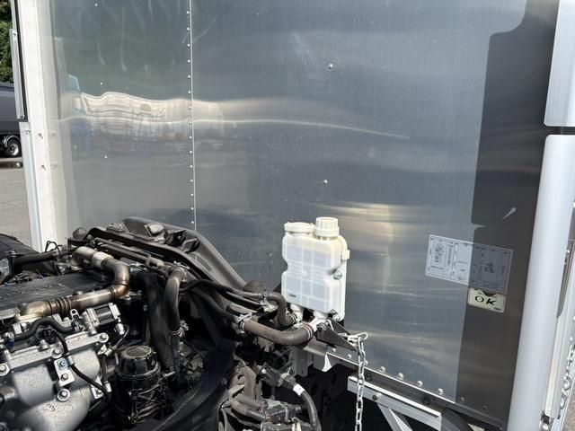 Mitsubishi FIGHTER 2024-09 8770672-14