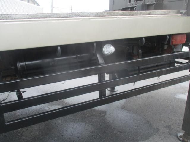 Mitsubishi FIGHTER 2004-01 8770675-25