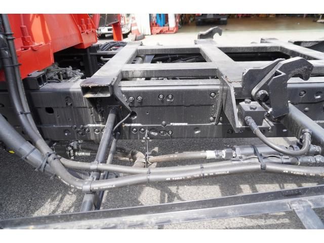 Mitsubishi FIGHTER 2022-08 8770669-12