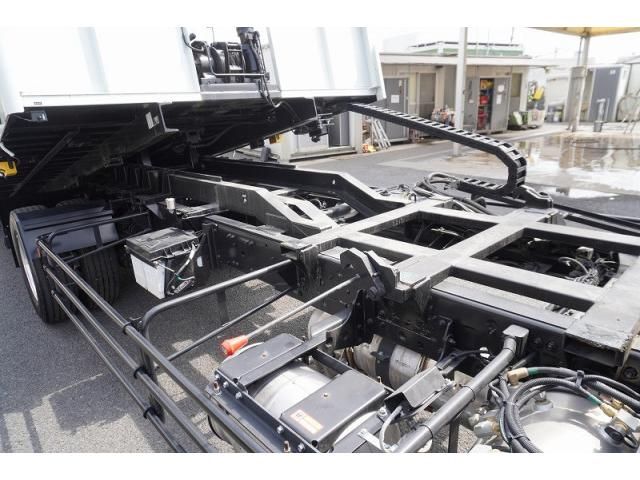 Mitsubishi FIGHTER 2022-08 8770669-21