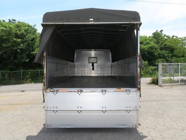Mitsubishi FIGHTER 2020-05 8770679-6