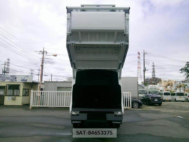 Mitsubishi FIGHTER 2026-05 8795937-10