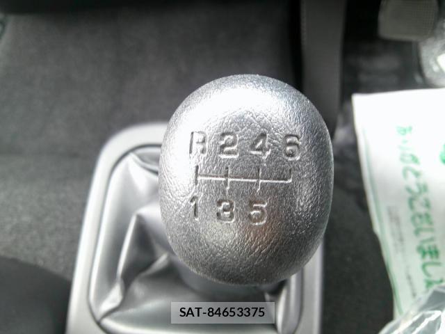 Mitsubishi FIGHTER 2026-05 8795937-20