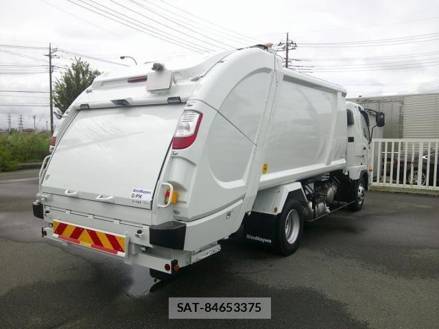 Mitsubishi FIGHTER 2026-05 8795937-4