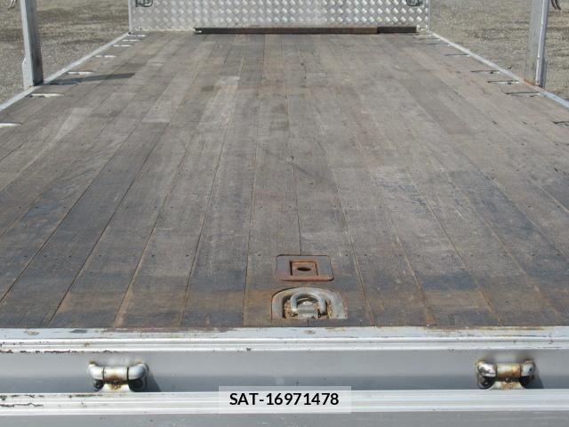 Mitsubishi FIGHTER 2020-02 8829034-20