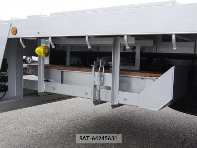 Mitsubishi FIGHTER 2025-08 8829029-12