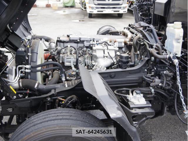 Mitsubishi FIGHTER 2025-08 8829029-20