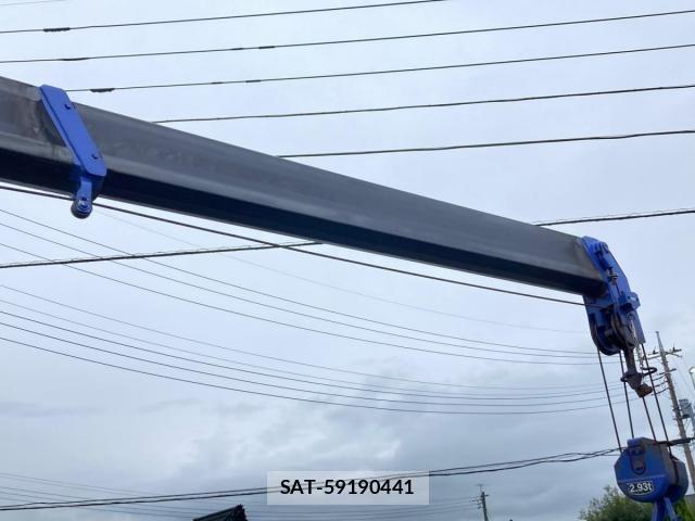 Mitsubishi FIGHTER 2021-04 8829028-12