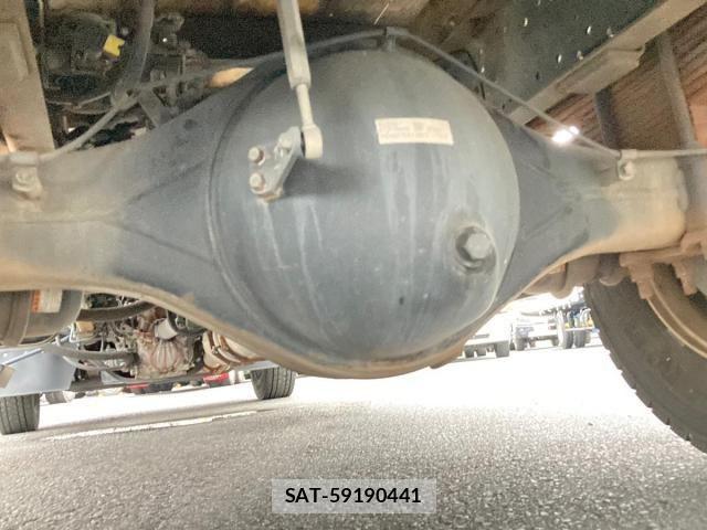 Mitsubishi FIGHTER 2021-04 8829028-15