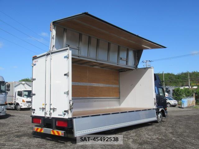 Mitsubishi FIGHTER 2021-03 8829031-12