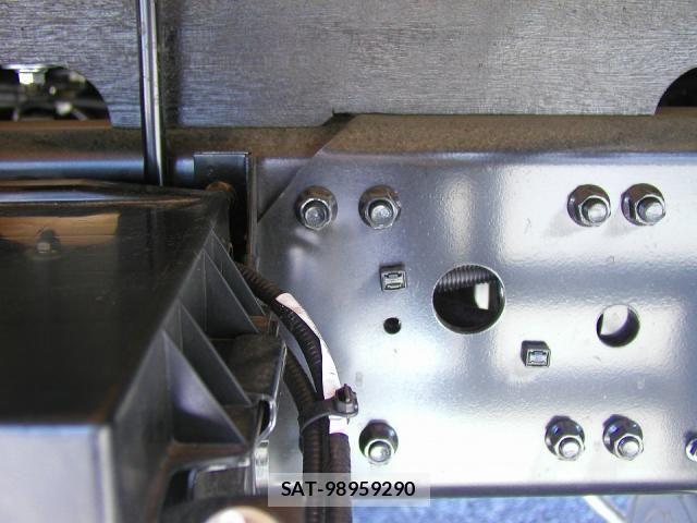 Mitsubishi FIGHTER 2026-06 8848964-11