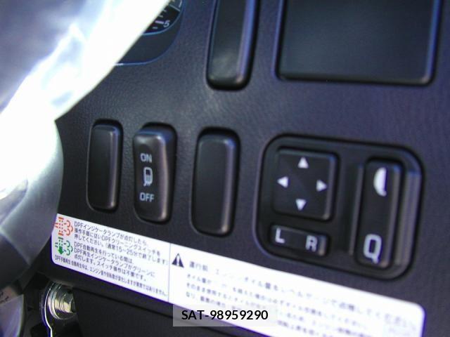 Mitsubishi FIGHTER 2026-06 8848964-26
