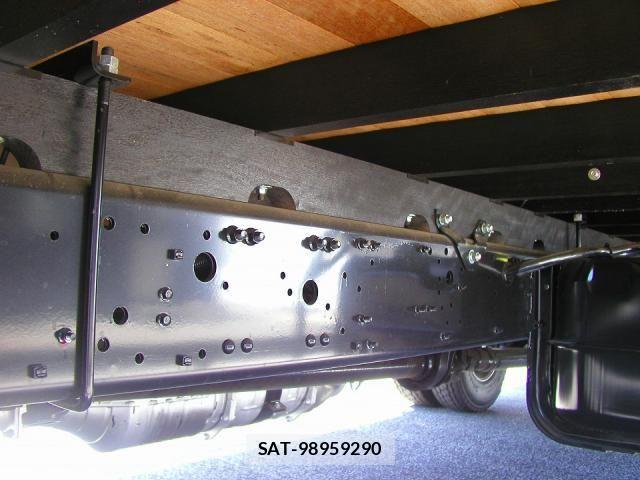 Mitsubishi FIGHTER 2026-06 8848964-6