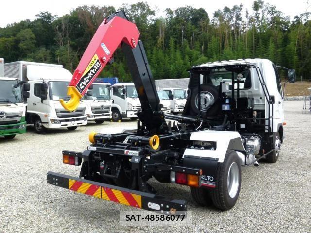 Mitsubishi FIGHTER 2026-04 8848967-13
