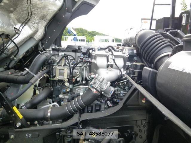 Mitsubishi FIGHTER 2026-04 8848967-17
