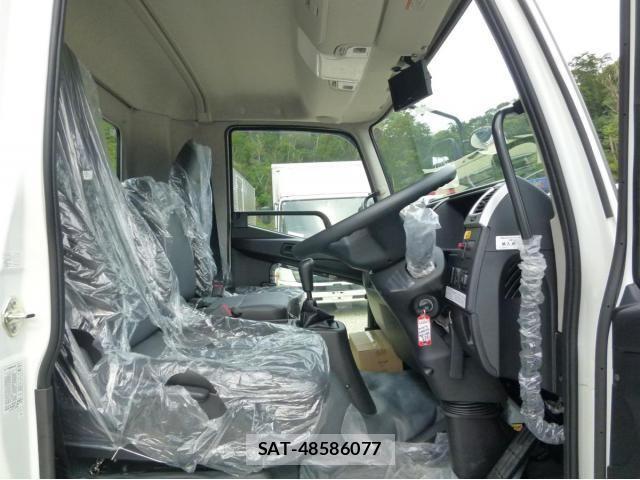 Mitsubishi FIGHTER 2026-04 8848967-21