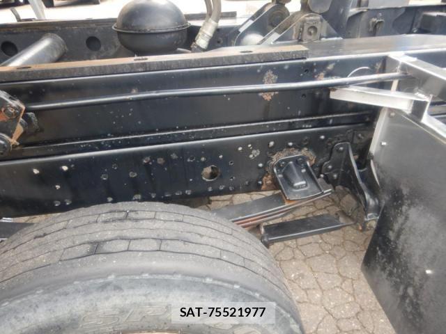 Mitsubishi FIGHTER 2012-02 8848972-26