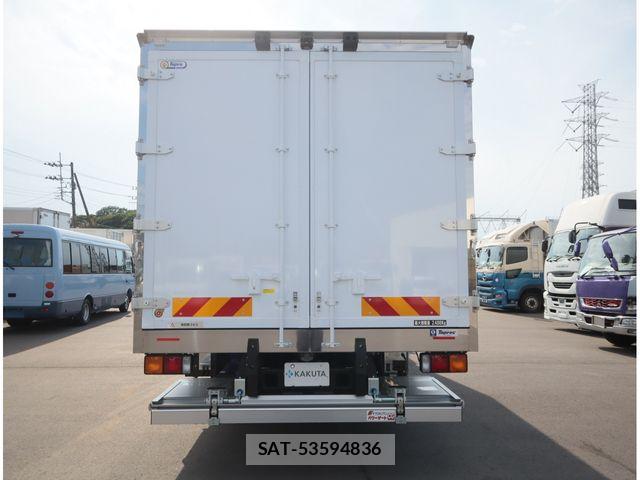 Mitsubishi FIGHTER 2026-04 8848956-3